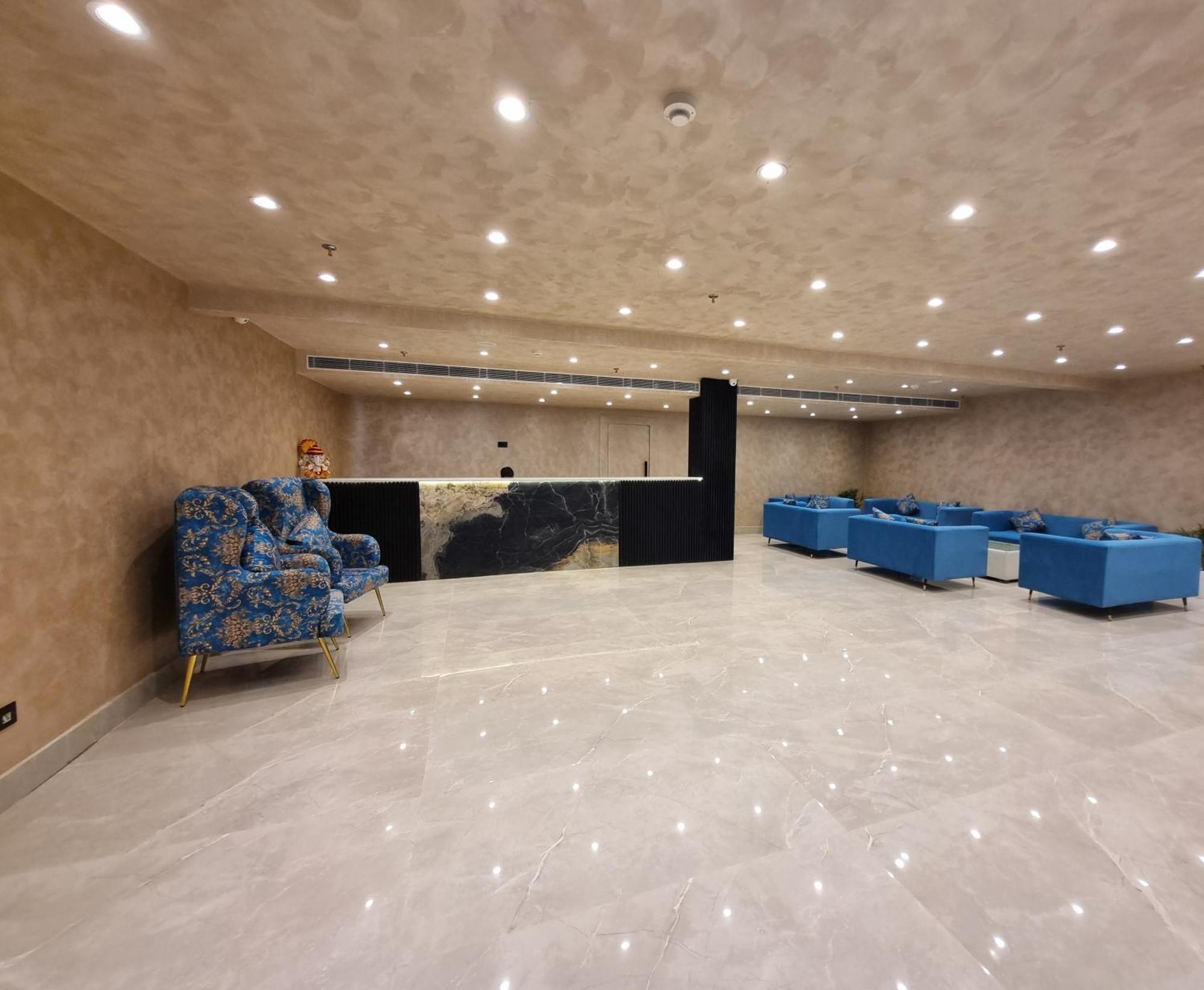 Dolphin Club Hotel Chinhat Exterior foto