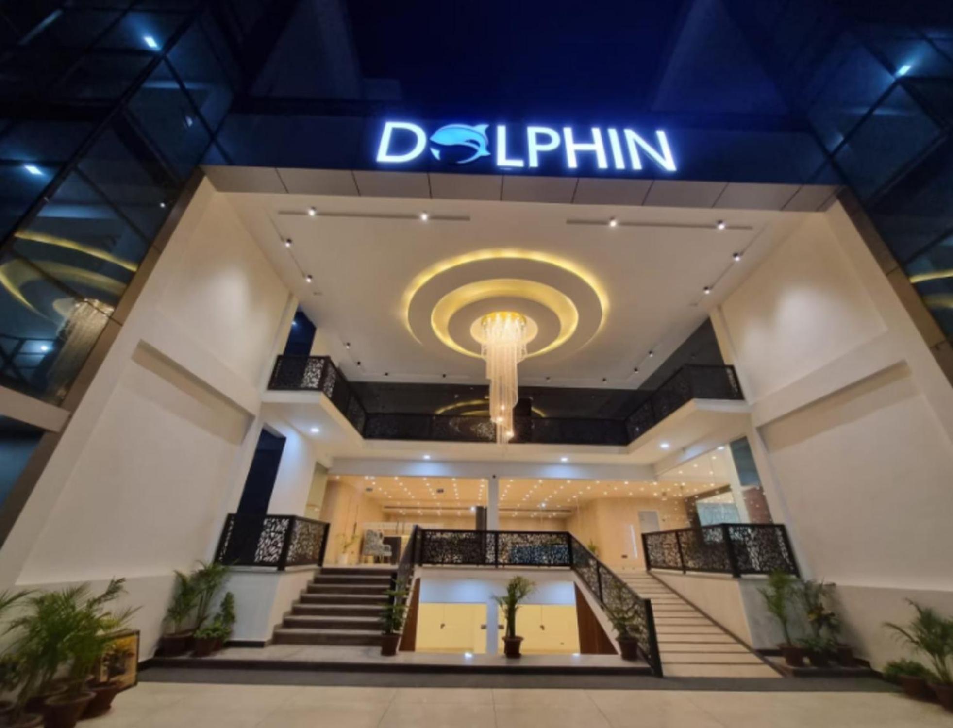 Dolphin Club Hotel Chinhat Exterior foto