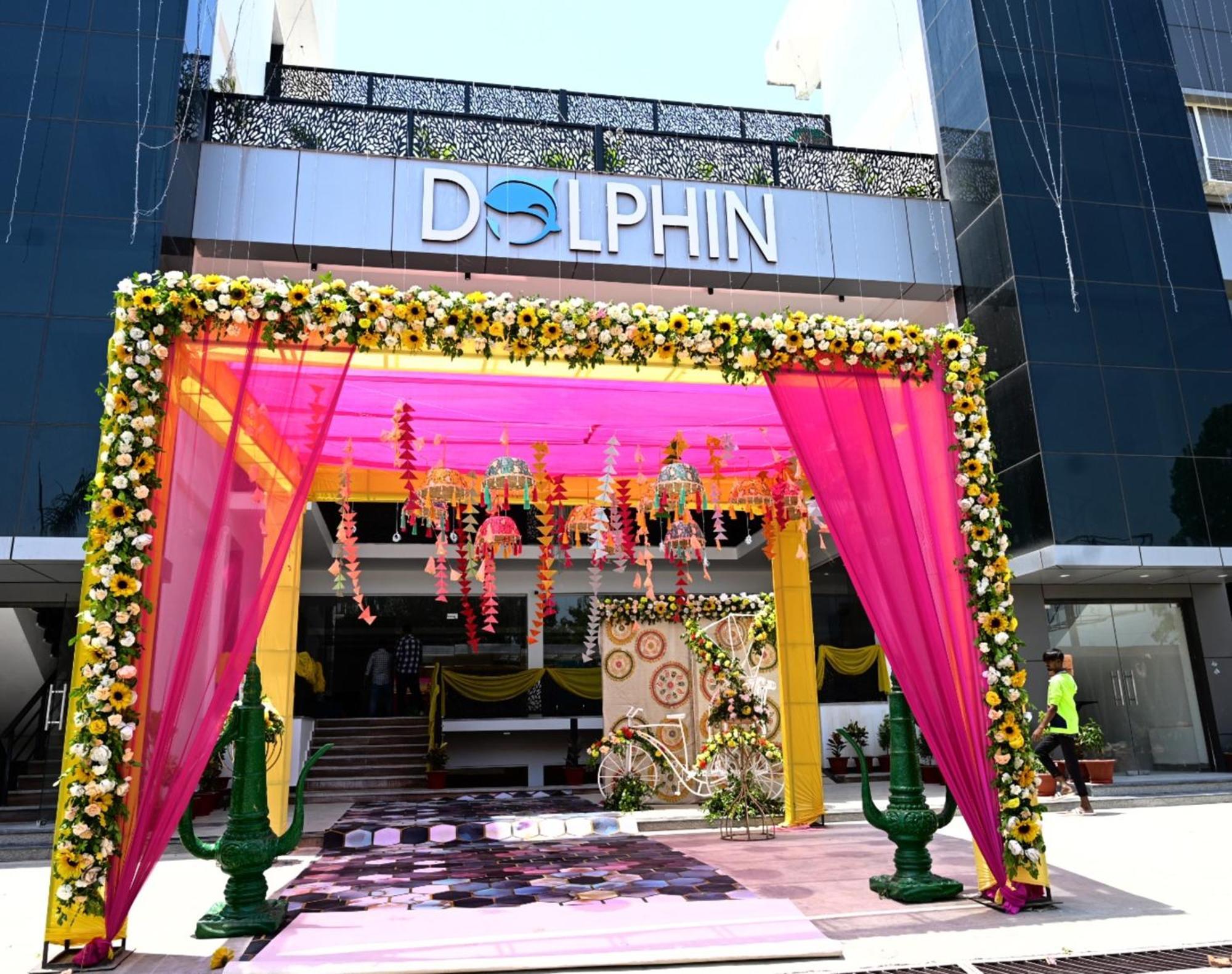 Dolphin Club Hotel Chinhat Exterior foto